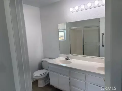 Bath - 11747 Star St, Adelanto, CA 92301 photo 3 of 3