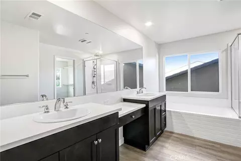 Bath - 11270 Guava, Corona, CA 92883 photo 1 of 2