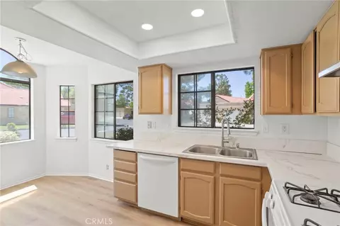 Kitchen - 19022 Cedar, Apple Valley, CA 92308 photo 2 of 3
