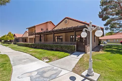 Exterior - 19022 Cedar, Apple Valley, CA 92308 photo 3 of 5