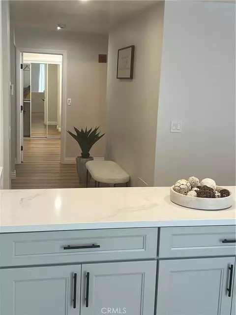 15150 Dickens Ave #203, Sherman Oaks, CA 91403