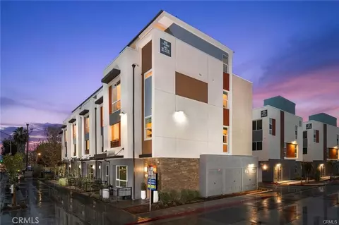1816 E 1st #440, Santa Ana, CA 92705