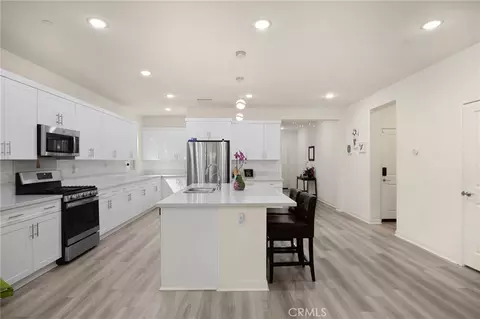 Kitchen - 2670 Embry Ln, Ontario, CA 91762 photo 4 of 4