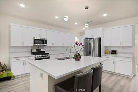 Kitchen - 2670 Embry Ln, Ontario, CA 91762 photo 3 of 4
