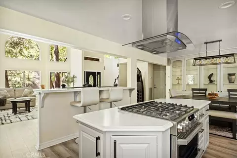 Kitchen - 28670 Shenandoah Dr, Lake Arrowhead, CA 92352 photo 3 of 3