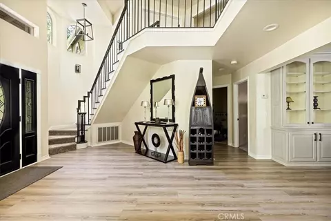 Entry Way - 28670 Shenandoah Dr, Lake Arrowhead, CA 92352 photo 1 of 4