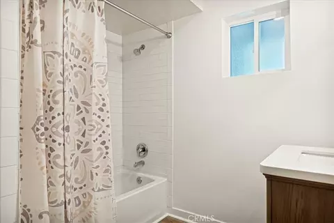 Bath - 28670 Shenandoah Dr, Lake Arrowhead, CA 92352 photo 1 of 6