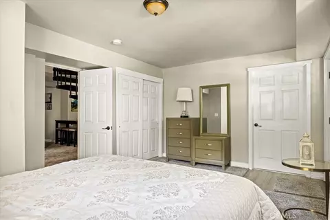 Bedroom - 28670 Shenandoah Dr, Lake Arrowhead, CA 92352 photo 2 of 9