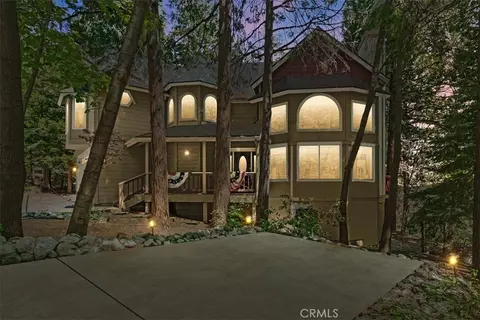 Exterior - 28670 Shenandoah Dr, Lake Arrowhead, CA 92352 photo 1 of 9