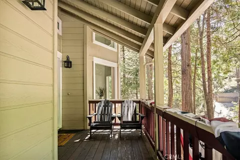 Exterior - 28670 Shenandoah Dr, Lake Arrowhead, CA 92352 photo 6 of 7