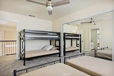 Bedroom - 28670 Shenandoah Dr, Lake Arrowhead, CA 92352 photo 5 of 9