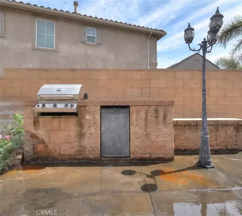 Exterior - 6252 Goldendale Way, Fontana, CA 92336 photo 6 of 10