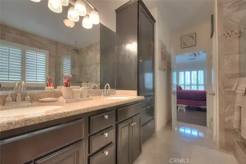 Bath - 6252 Goldendale Way, Fontana, CA 92336 photo 6 of 8