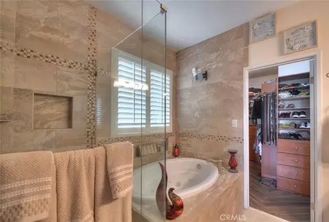 Bath - 6252 Goldendale Way, Fontana, CA 92336 photo 1 of 8