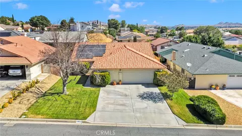 17810 Granada Dr, Victorville, CA 92395