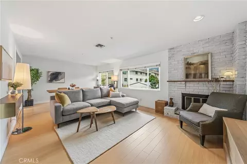 121 S Madison Ave #B, Monrovia, CA 91016
