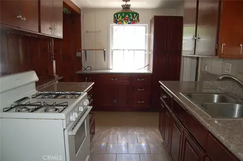 Kitchen - 690 Ca-138, Crestline, CA 92325 photo 2 of 3