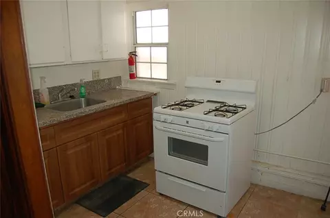 Kitchen - 690 Ca-138, Crestline, CA 92325 photo 3 of 3
