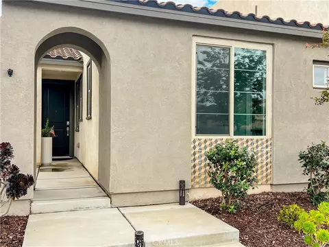 Exterior - 1609 Trailview Dr, Beaumont, CA 92223 photo 3 of 9