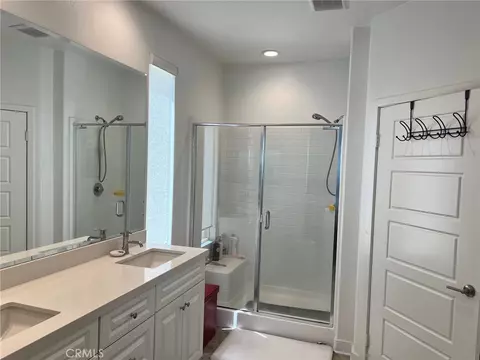Bath - 1609 Trailview Dr, Beaumont, CA 92223 photo 1 of 2