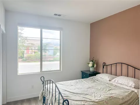 Bedroom - 1609 Trailview Dr, Beaumont, CA 92223 photo 2 of 3