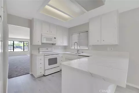 Kitchen - 3102 W Devonshire Ave, Hemet, CA 92545 photo 4 of 4