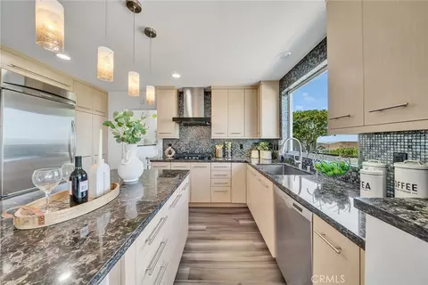 Kitchen - 9 Olympus, Irvine, CA 92603 photo 5 of 9