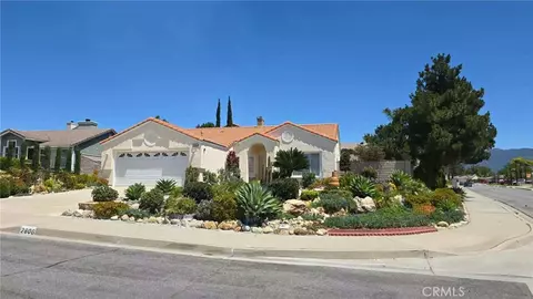 2806 W La Morada Dr, Rialto, CA 92377