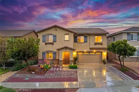 7568 Sleepy Crk, Fontana, CA 92336