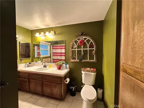 Bath - 16536 Filbert, Fontana, CA 92335 photo 1 of 6