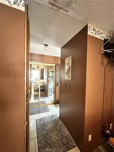 Entry Way - 16536 Filbert, Fontana, CA 92335 photo 7 of 8