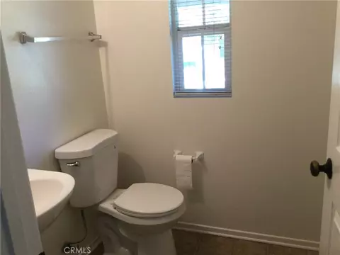 Bath - 1763 Agrigento Ave, Riverside, CA 92507 photo 5 of 5