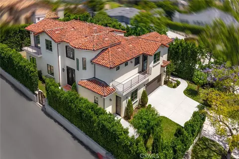 100 Country Club Dr, Burbank, CA 91501