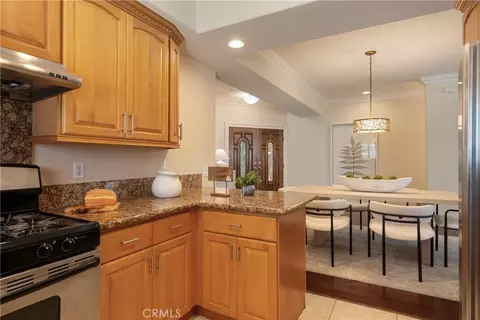 Kitchen - 155 Harkness Ave #6, Pasadena, CA 91106 photo 4 of 4