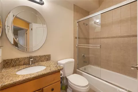 Bath - 155 Harkness Ave #6, Pasadena, CA 91106 photo 6 of 6