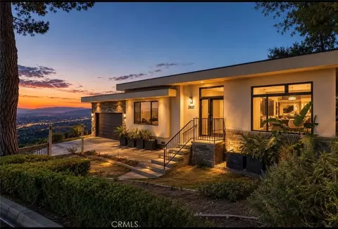 2637 N Mountain Ave, Claremont, CA 91711
