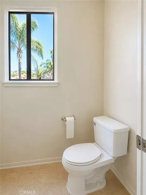 Bath - 1537 Grandview, Upland, CA 91784 photo 4 of 6