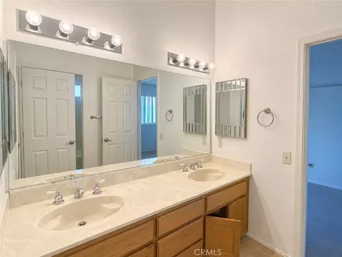 Bath - 1537 Grandview, Upland, CA 91784 photo 5 of 6