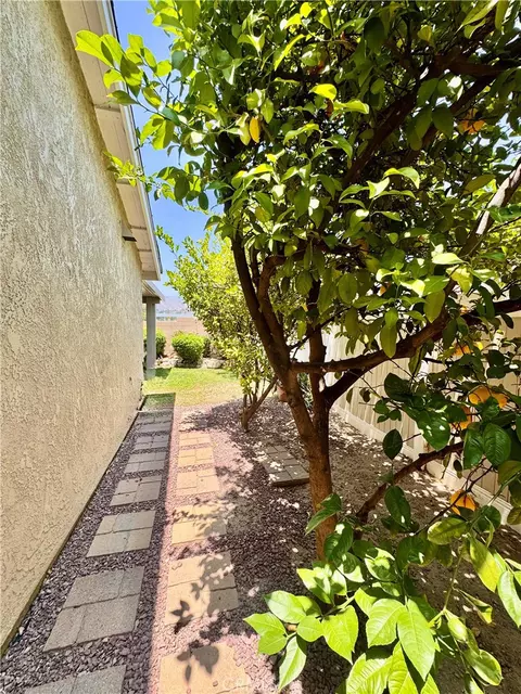 Exterior - 28362 Sycamore, Highland, CA 92346 photo 6 of 6