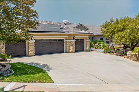 4088 Shady Ridge Cir, Corona, CA 92881