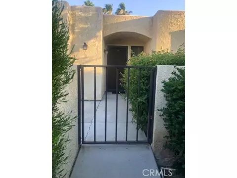 200 E Racquet Club Rd #19, Palm Springs, CA 92262
