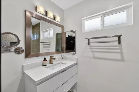 Bath - 2425 Capetown Ave, Alhambra, CA 91803 photo 2 of 3