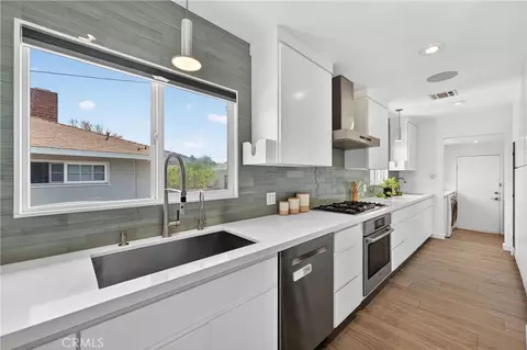 Kitchen - 2425 Capetown Ave, Alhambra, CA 91803 photo 4 of 5