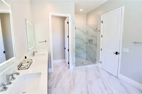 Bath - 1330 Waterbrook, Walnut, CA 91789 photo 3 of 5