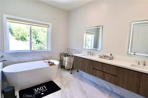 Bath - 1330 Waterbrook, Walnut, CA 91789 photo 2 of 5