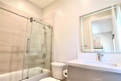 Bath - 1330 Waterbrook, Walnut, CA 91789 photo 4 of 5