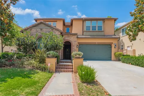 572 E Vosburg Dr, Azusa, CA 91702