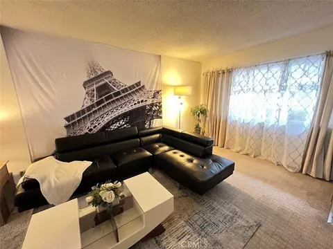 Living - 284 S Madison #102, Pasadena, CA 91101 photo 2 of 3