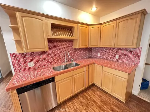 Kitchen - 284 S Madison #102, Pasadena, CA 91101 photo 4 of 4