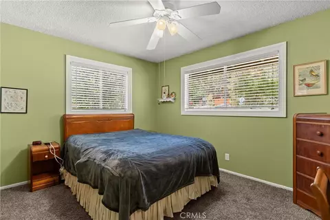 Bedroom - 5215 Lone Pine Canyon Dr, Wrightwood, CA 92397 photo 3 of 13